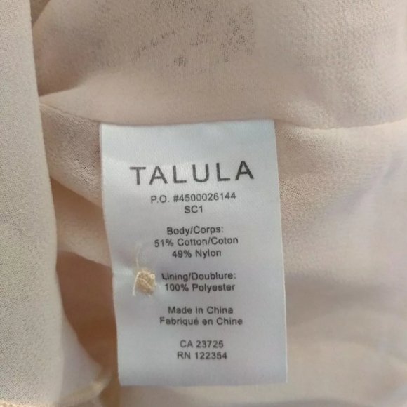 TALULA | Aritzia Double Layer Sleeveless Top - Picture 4 of 4